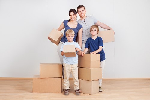 Choosing the right storage unit during a Bowespark move
